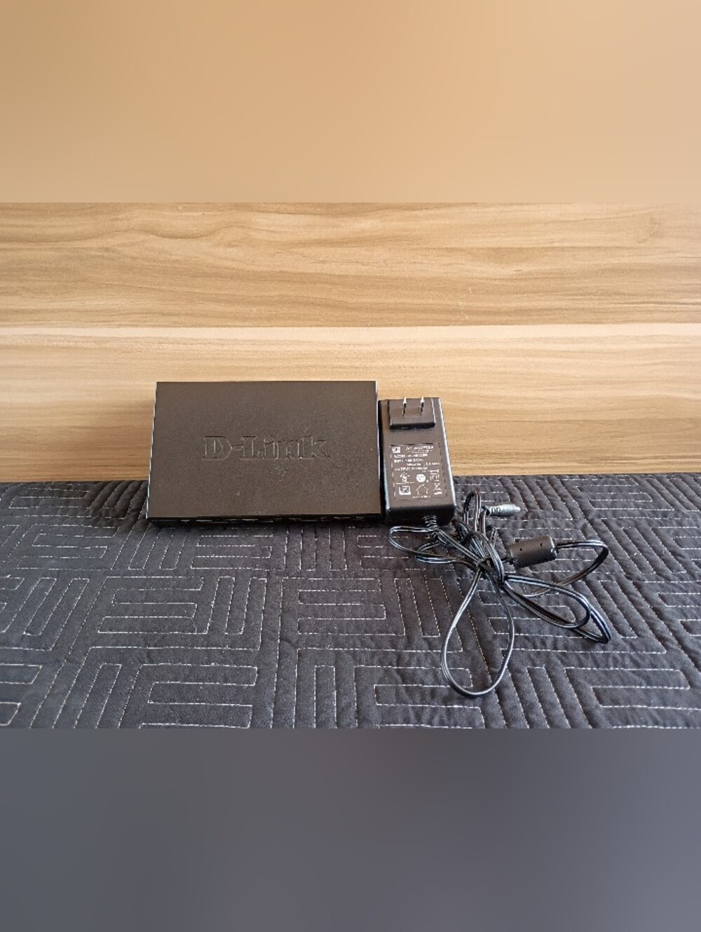 D-Link DGS-108, an 8-port Gigabit Unmanaged Desktop Switch